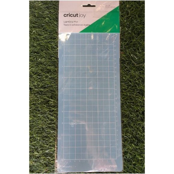 Cricut Joy Light Grip Mat 12"x4.5" - Picture 6 of 9